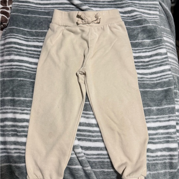 ❣️🐣btween Cream and Black Kids Matching Set - Picture 4 of 6